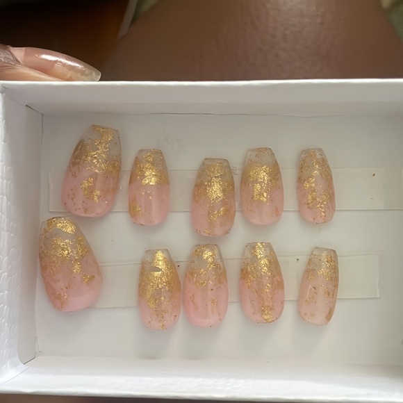 Coffin shaped press on nails with gold flecks - Picture 3 of 3
